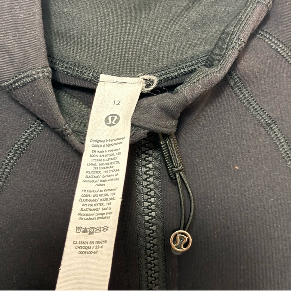 Lululemon 🍋 - Picture 3 of 3